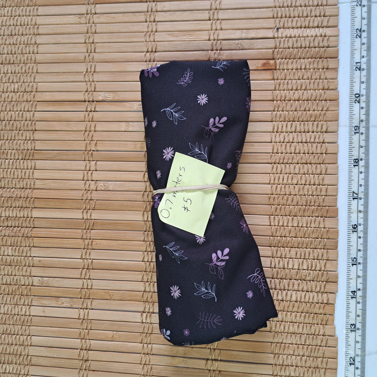 Linen textured 98% Poly, 0.7 meters