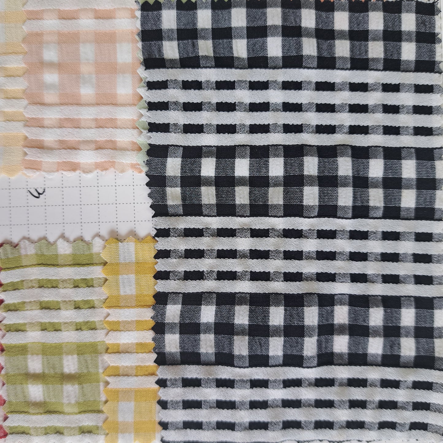 Gingham, 60%P, 38%R, 2%SP