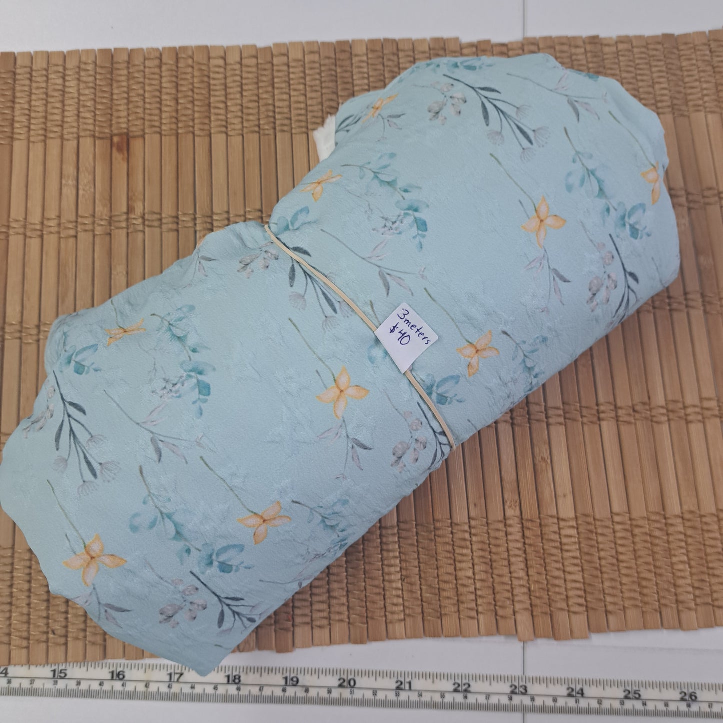 Embossed 98%Polyester, 3 meters