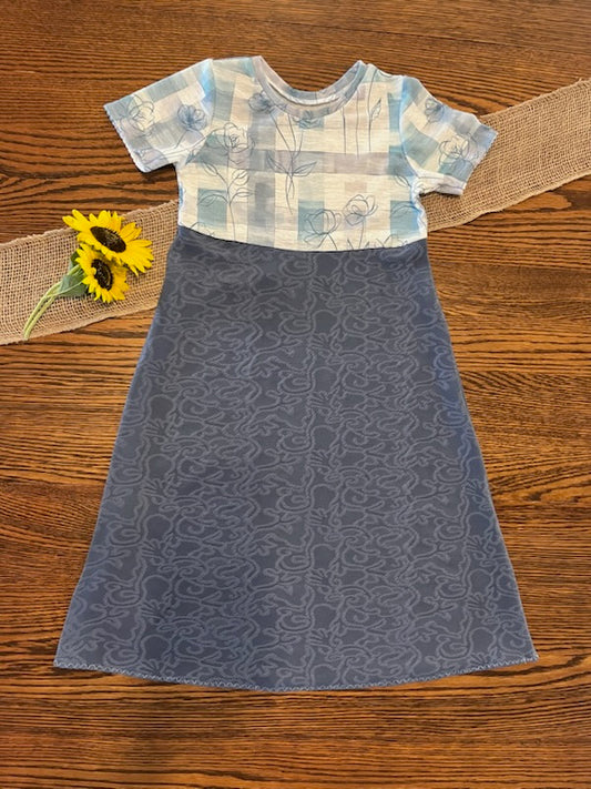 Girl's Dress, Size 4