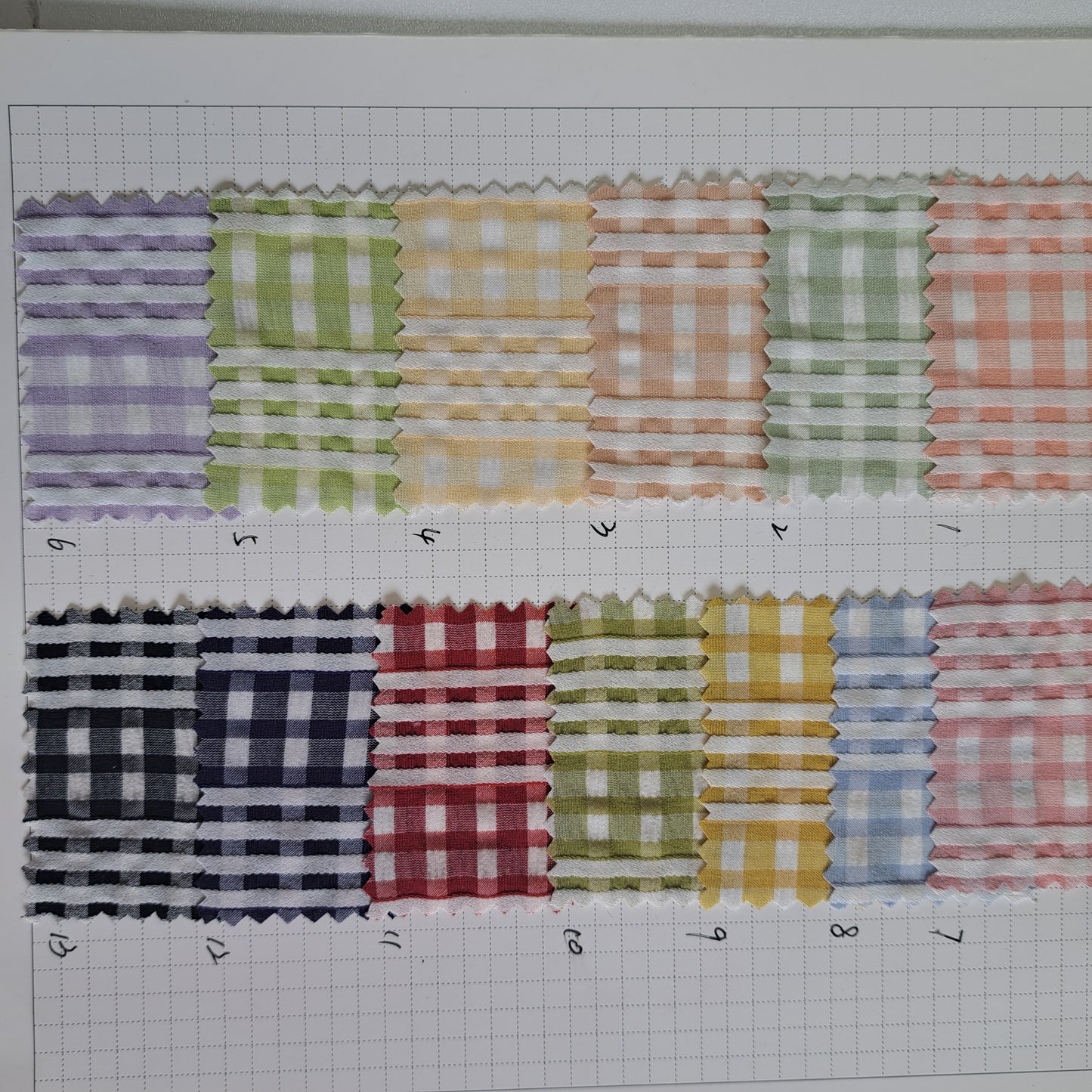 Gingham, 60%P, 38%R, 2%SP